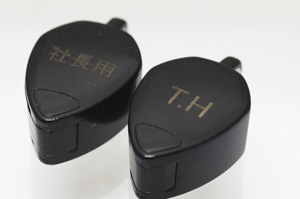【フォント文字】素材：プラスチック、深さ：マーキング、用途：ルーペ